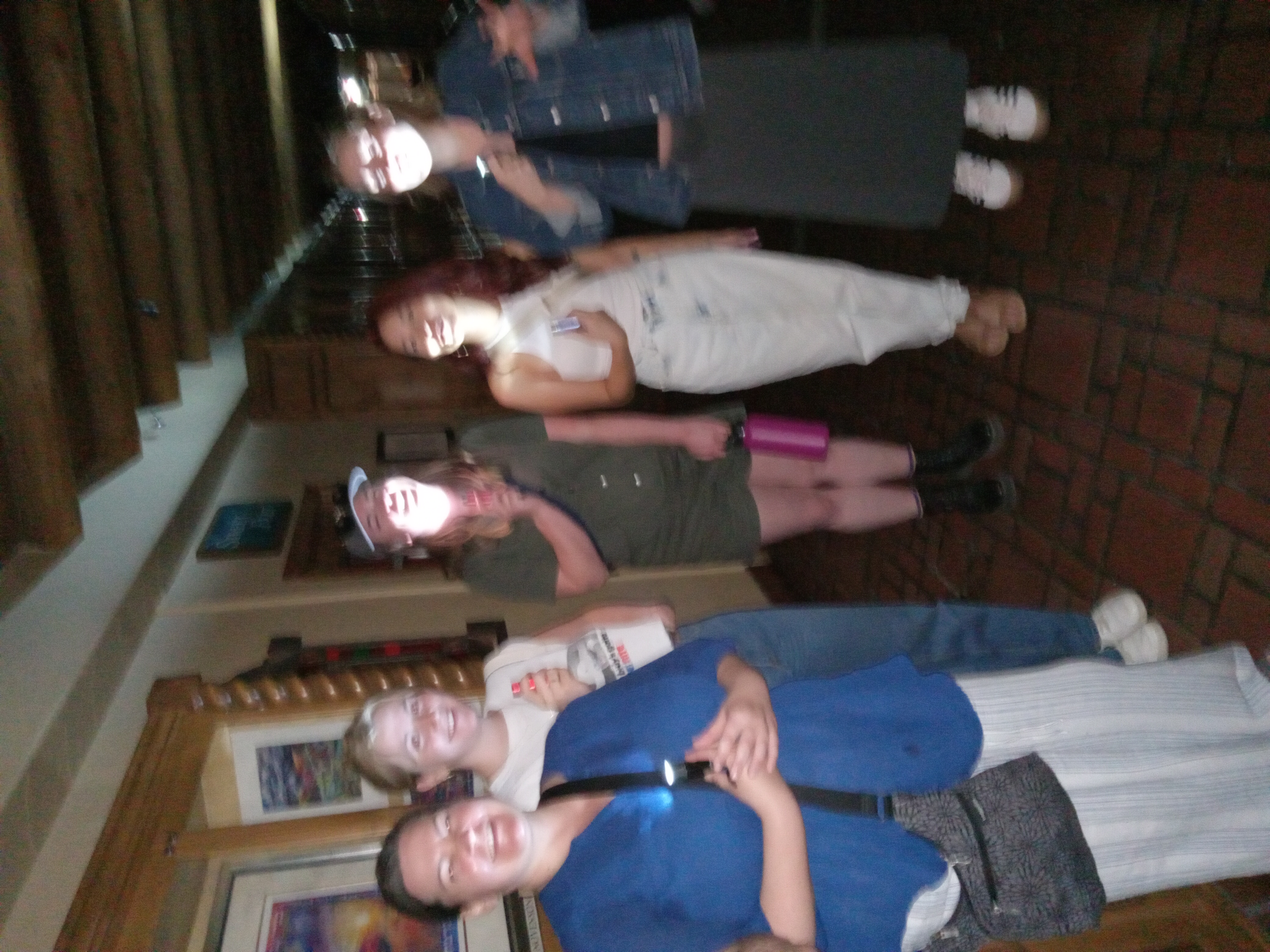 LA POSADA LIGHTS OFF FLASH TOFACE