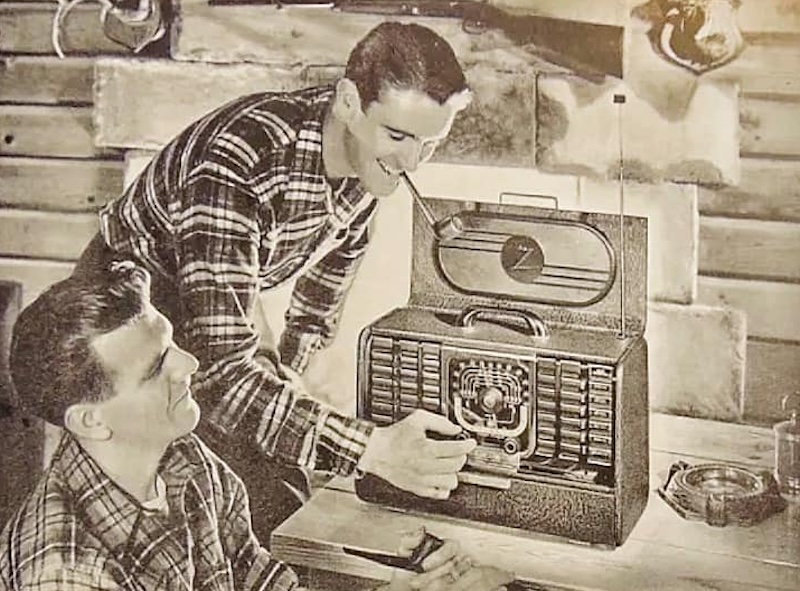 DIALING RADIO