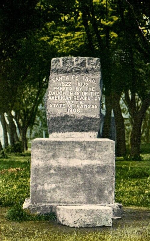 DODGE CITY SANTA FE TRAIL MONUMENT