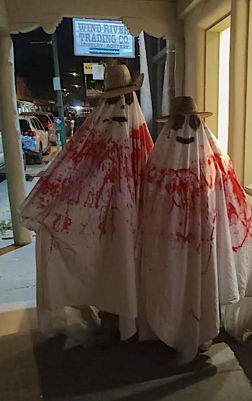 HALOWEEN GHOSTS2023