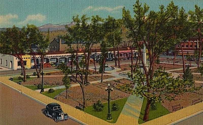 PLAZA COLOR POSTCARD