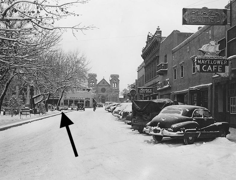 PLAZA SNOW 1930S ARROW
