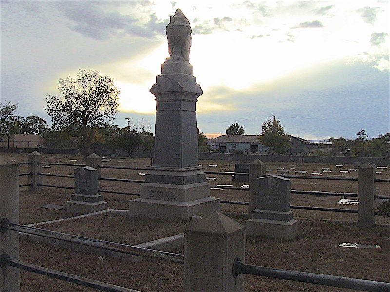 STAAB ODD LIGHT GRAVE 22OCT2018