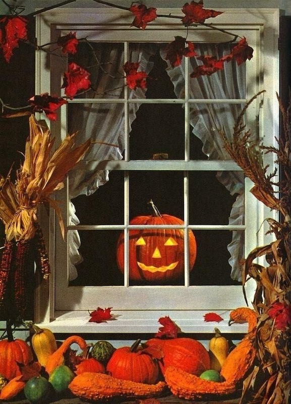 WINDOW JACKOLANTERN