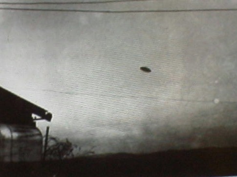 FLYING SAUCER OR CAR HUBCAP, REAL OR HOAX