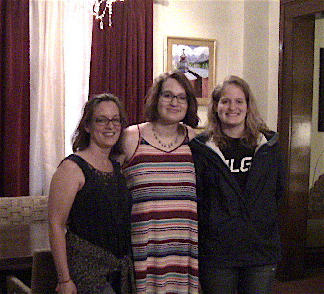 LA POSADA 3 GIRLS FAR ROOM