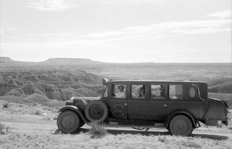 TOUR BUS 1920s